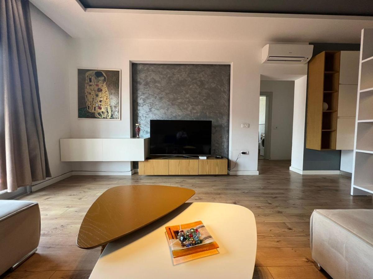 Kreilux Valona Apartment Vlore Ngoại thất bức ảnh