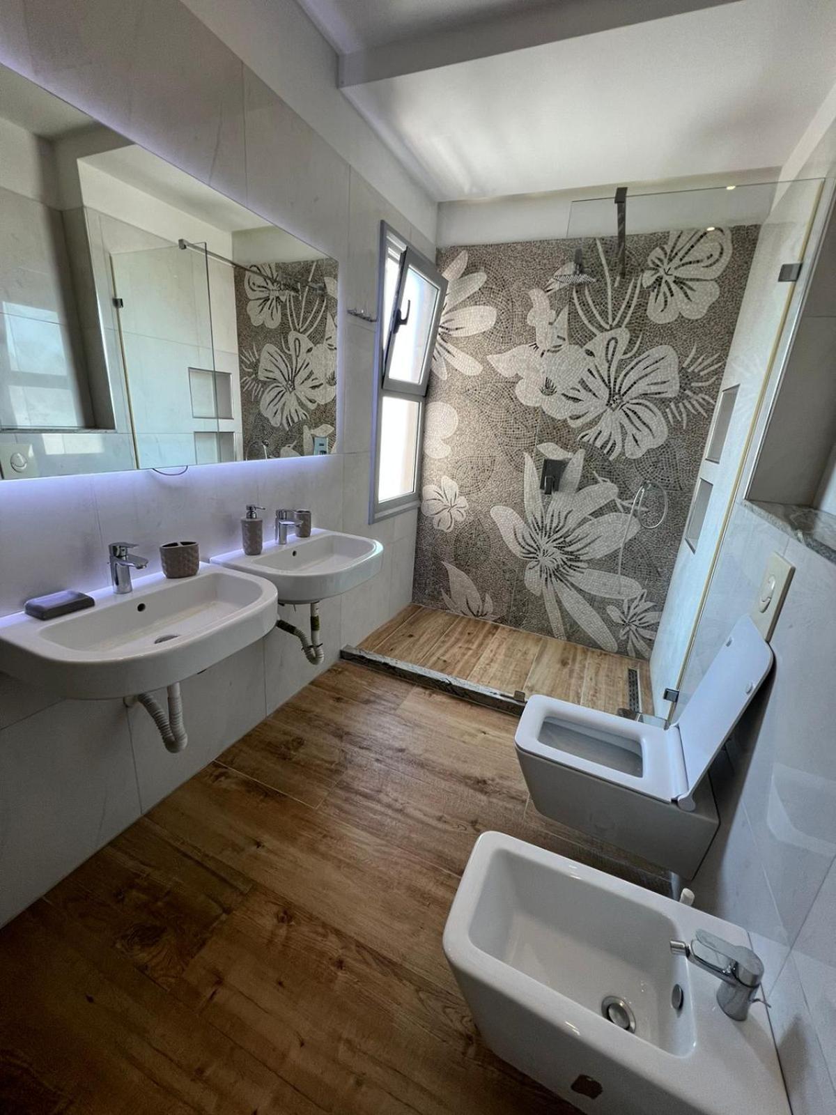 Kreilux Valona Apartment Vlore Ngoại thất bức ảnh